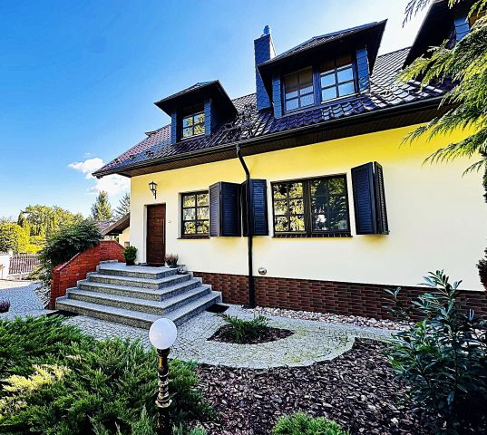 dom wolnostojący, 5 pokoi Sulistrowiczki, ul. Stroma. Zdjęcie 1