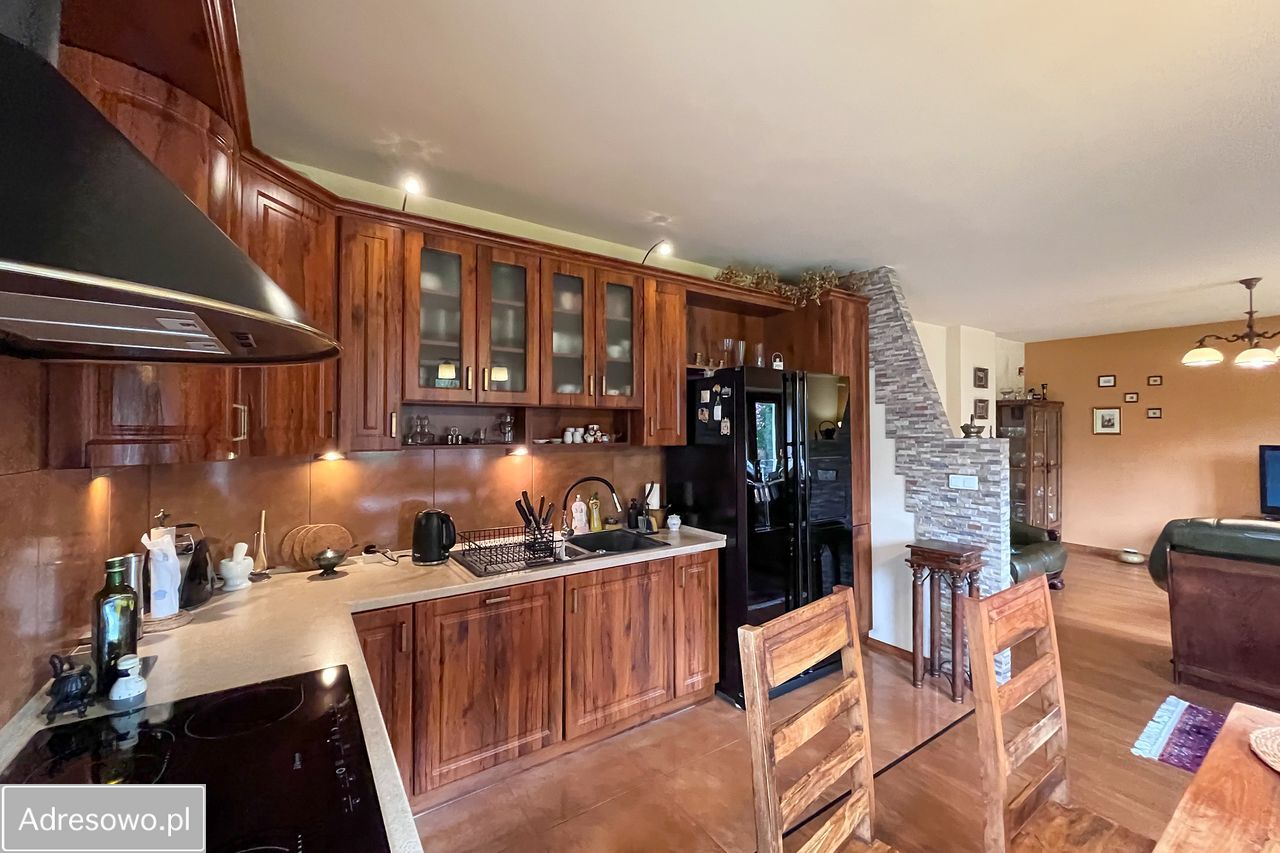 dom wolnostojący, 7 pokoi Libertów. Zdjęcie 7