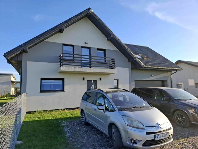 dom wolnostojący, 7 pokoi Nowy Sławacinek. Zdjęcie 1