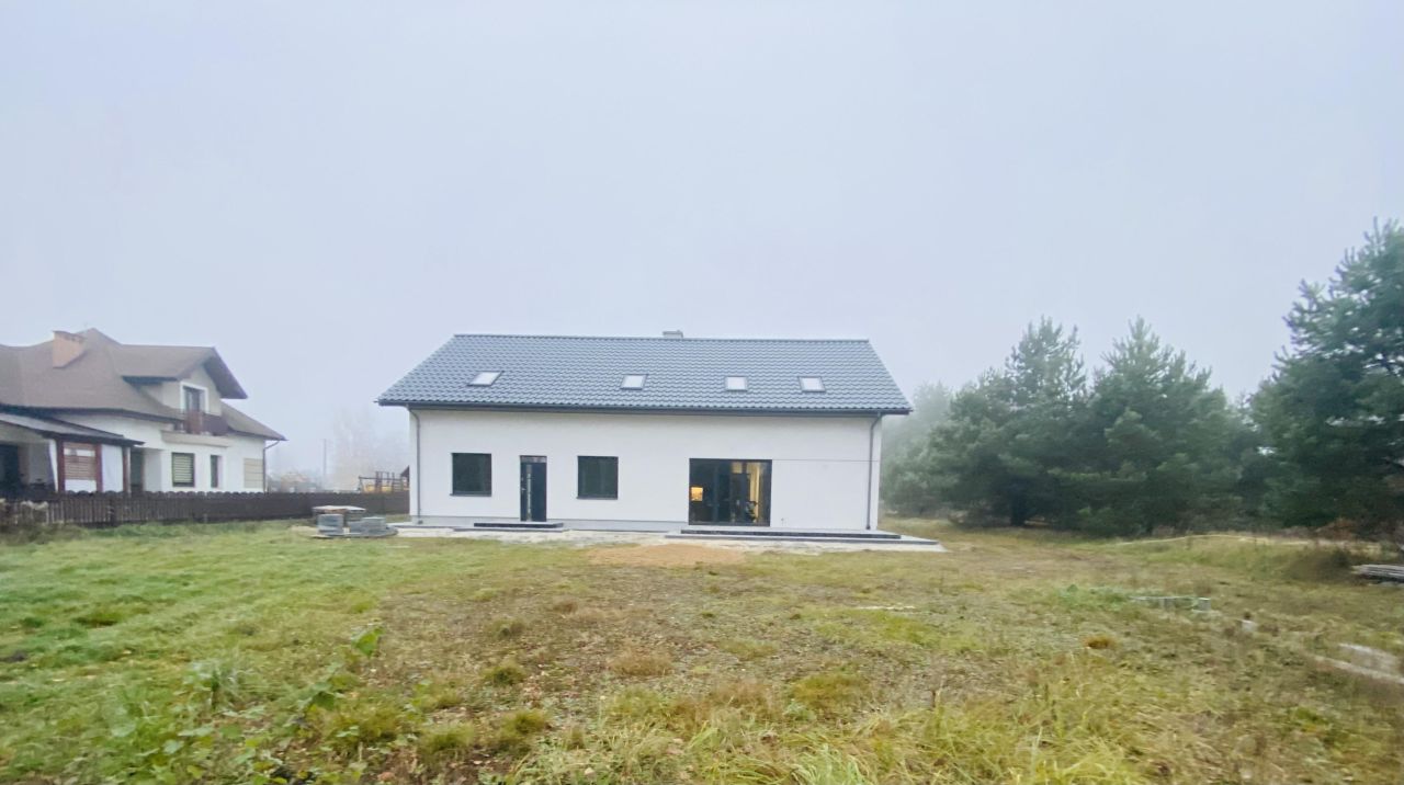 Mieszkanie 7-pokojowe Dąbrowa Rzeczycka. Zdjęcie 4