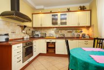 inny, 7 pokoi Wrocław Krzyki, Okolice węzła Wyścigowa-Sudecka-Ślężna. Zdjęcie 4