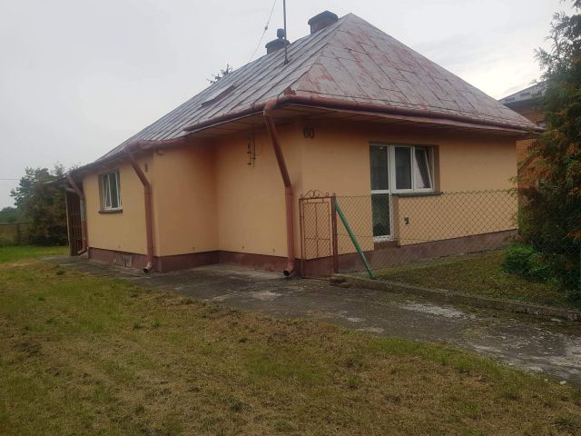 dom wolnostojący, 3 pokoje Stubno. Zdjęcie 1