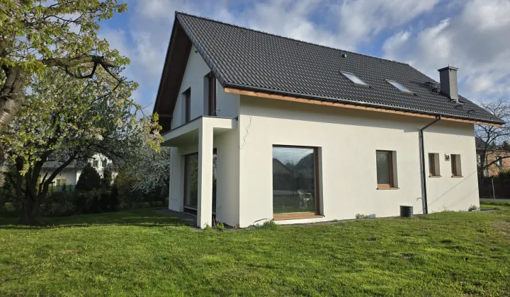 dom wolnostojący, 5 pokoi Pogwizdów Łysa, ul. Szkolna