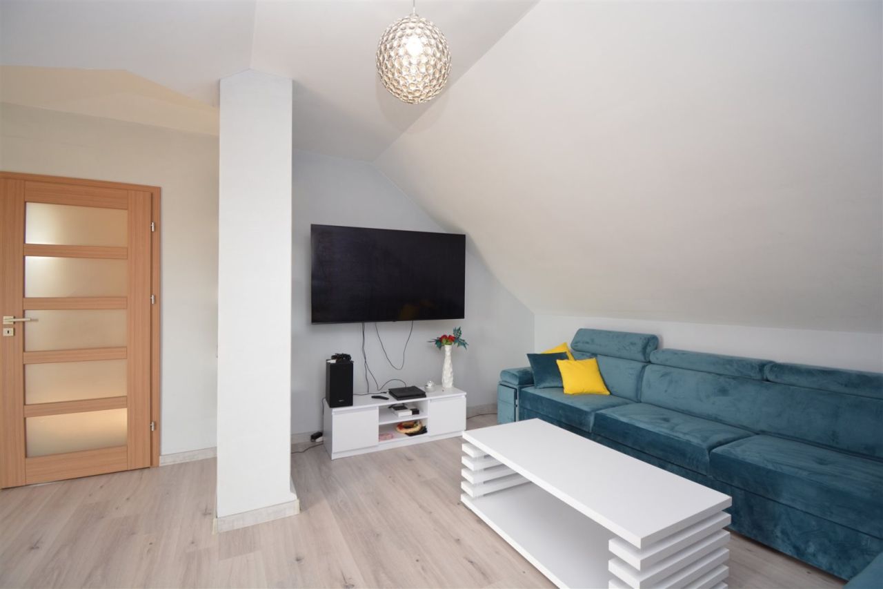 dom wolnostojący, 5 pokoi Bieliny. Zdjęcie 12