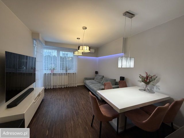 Mieszkanie 3-pokojowe Warszawa Ursus, ul. Skoroszewska. Zdjęcie 1