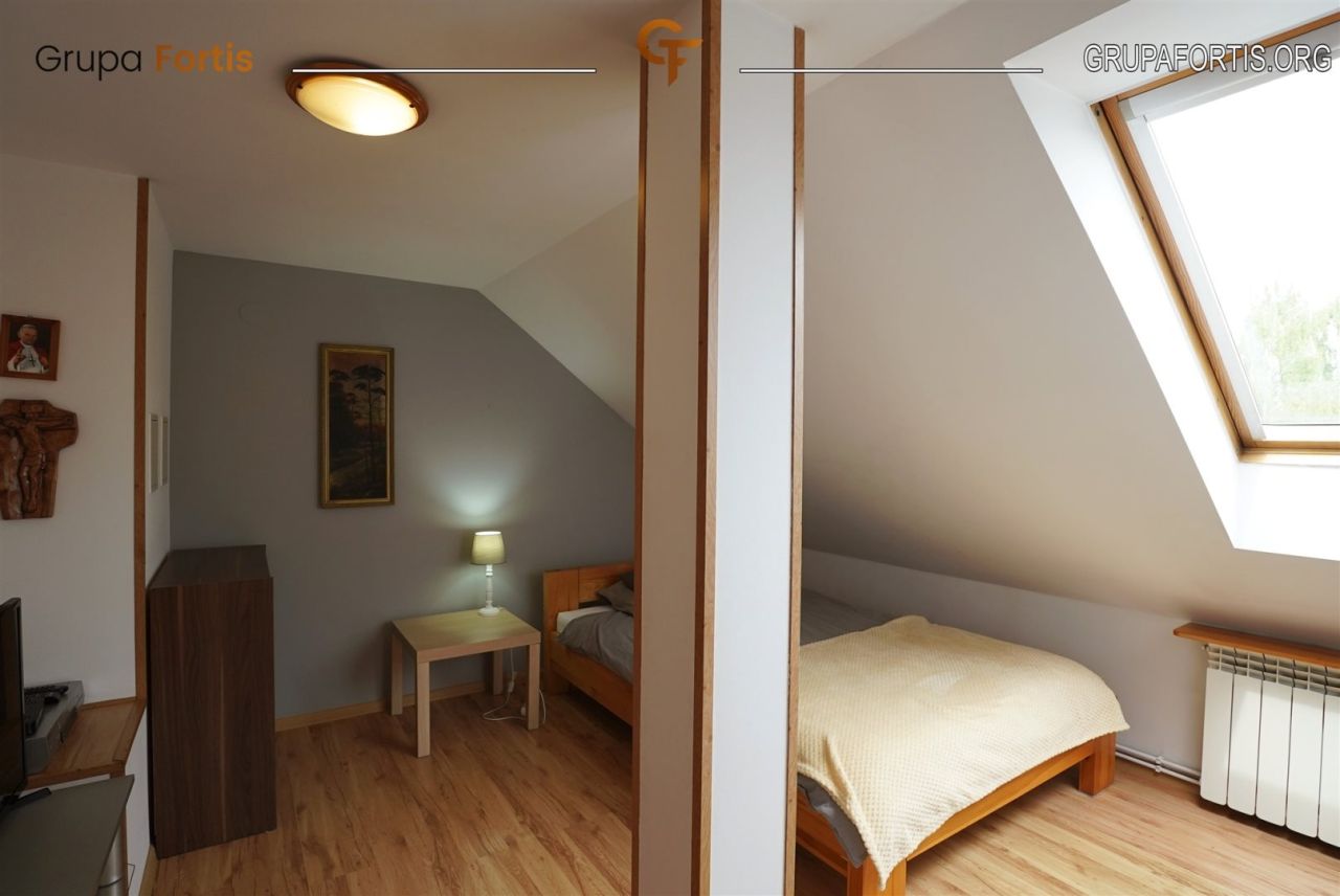 dom wolnostojący, 7 pokoi Kazimierza Wielka, ul. Krakowska. Zdjęcie 21