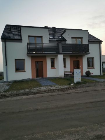 bliźniak Nowe Oborzyska. Zdjęcie 1