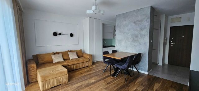 Mieszkanie 3-pokojowe Warszawa Praga-Południe. Zdjęcie 1