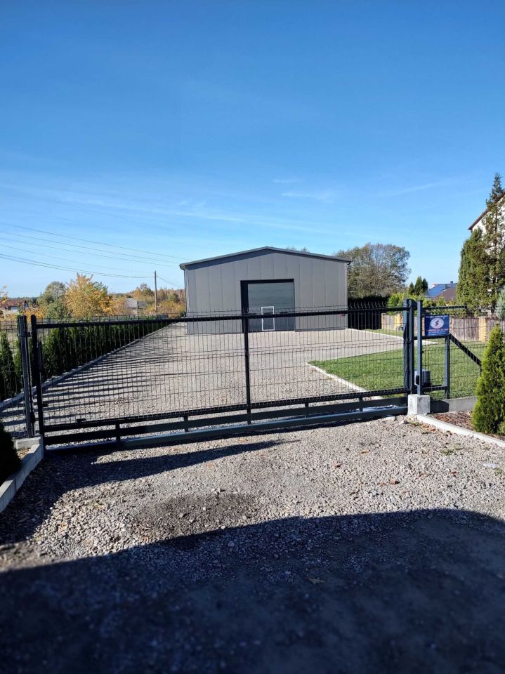 Hala/magazyn Huta Komorowska. Zdjęcie 3