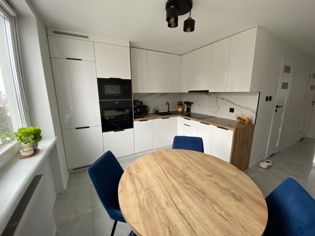 Mieszkanie 3-pokojowe Żelisławki, ul. Rycerska. Zdjęcie 1