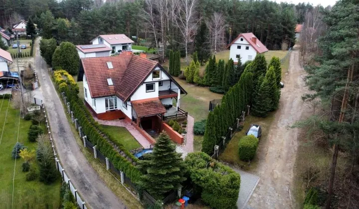 dom wolnostojący, 8 pokoi Miodówko