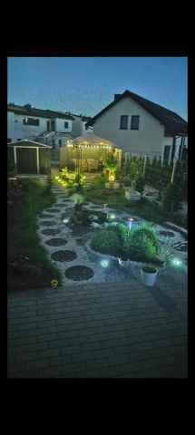 dom szeregowy, 4 pokoje Dąbrowa, ul. Admirała Andrzeja Karwety. Zdjęcie 1