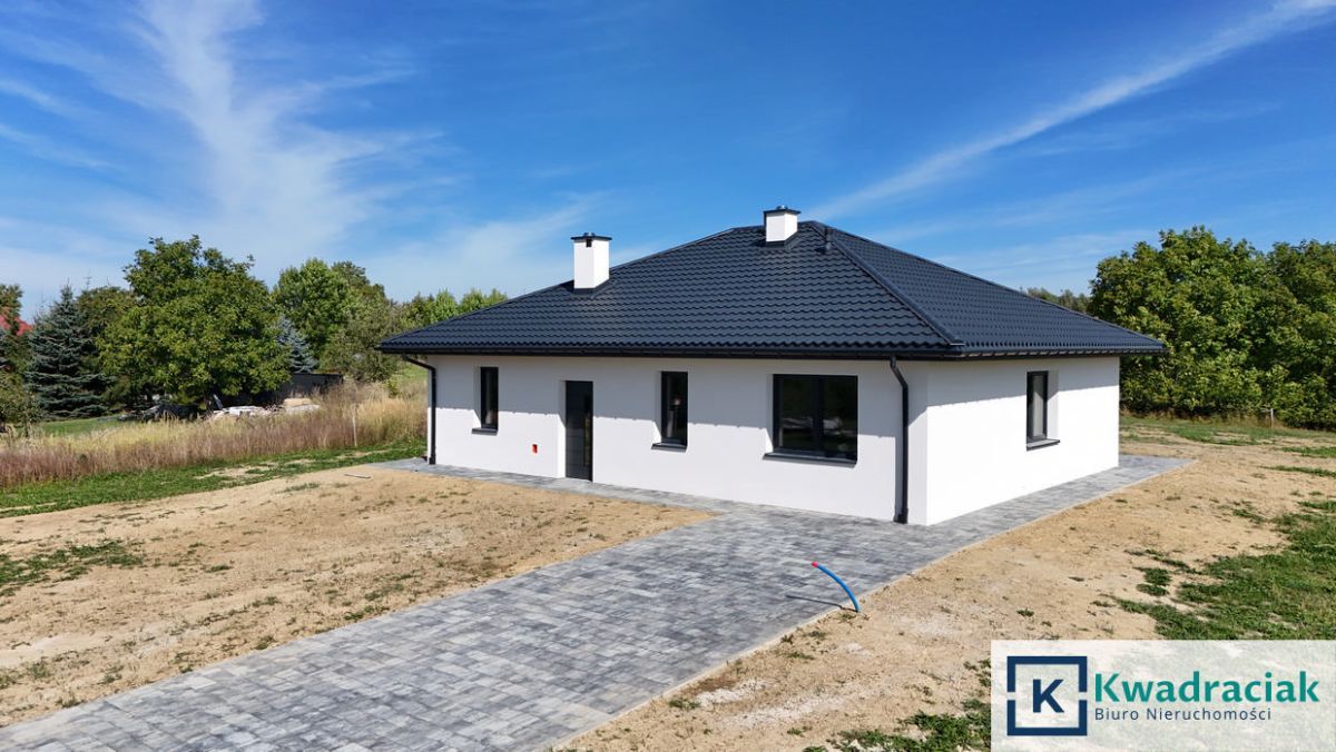 dom wolnostojący, 4 pokoje Kombornia, ul. Sośnina. Zdjęcie 1