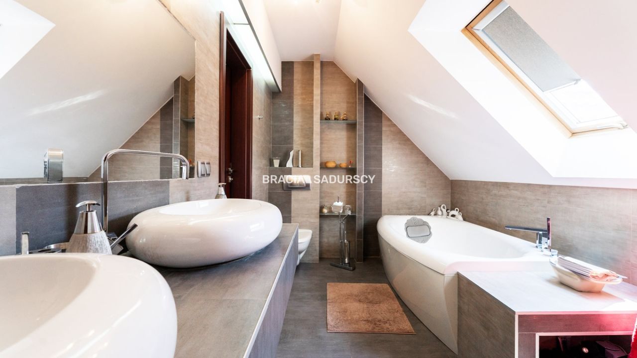 bliźniak, 5 pokoi Libertów, ul. św. Floriana. Zdjęcie 5