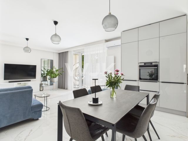 Mieszkanie 5-pokojowe Warszawa Praga-Południe, ul. gen. Tadeusza Bora-Komorowskiego. Zdjęcie 1