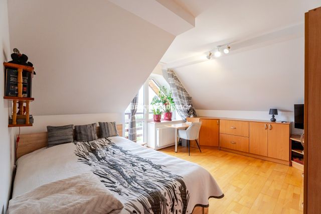 dom wolnostojący, 5 pokoi Marcyporęba, ul. św. Marcina. Zdjęcie 20