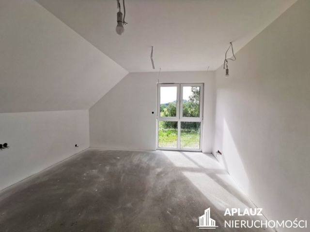 dom wolnostojący, 5 pokoi Jelenia Góra Czarne. Zdjęcie 12