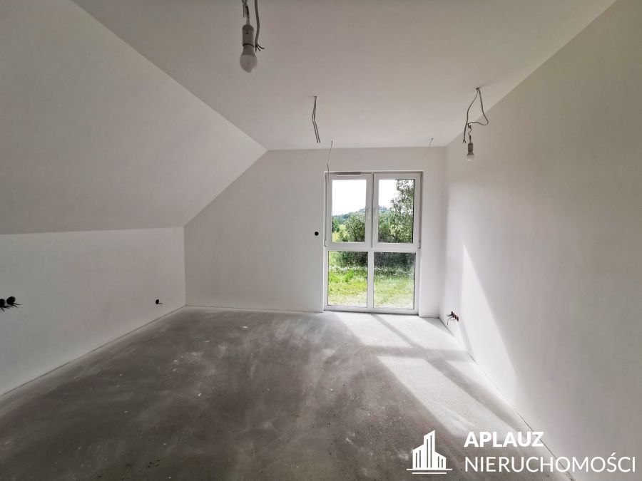 dom wolnostojący, 5 pokoi Jelenia Góra Czarne. Zdjęcie 12