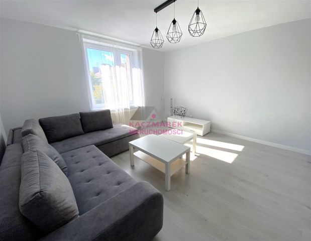 Mieszkanie 3-pokojowe Brzeszcze. Zdjęcie 1
