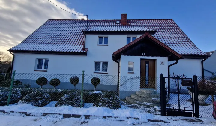 dom wolnostojący, 7 pokoi Strupina, ul. Willowa