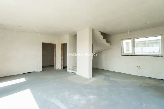 dom wolnostojący, 4 pokoje Ujazd. Zdjęcie 9