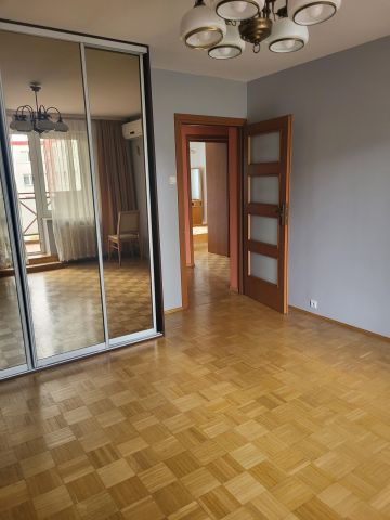 Mieszkanie 3-pokojowe Kraków Czyżyny, ul. Stanisława Skarżyńskiego. Zdjęcie 2