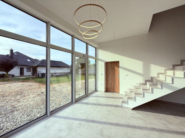 Lokal Warszawa, ul. Kobiałka. Zdjęcie 1