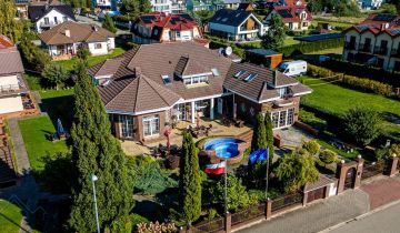 dom wolnostojący, 21 pokoi Grzybowo