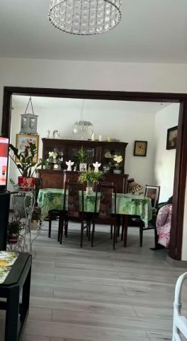 dom wolnostojący, 6 pokoi Jora Wielka. Zdjęcie 11