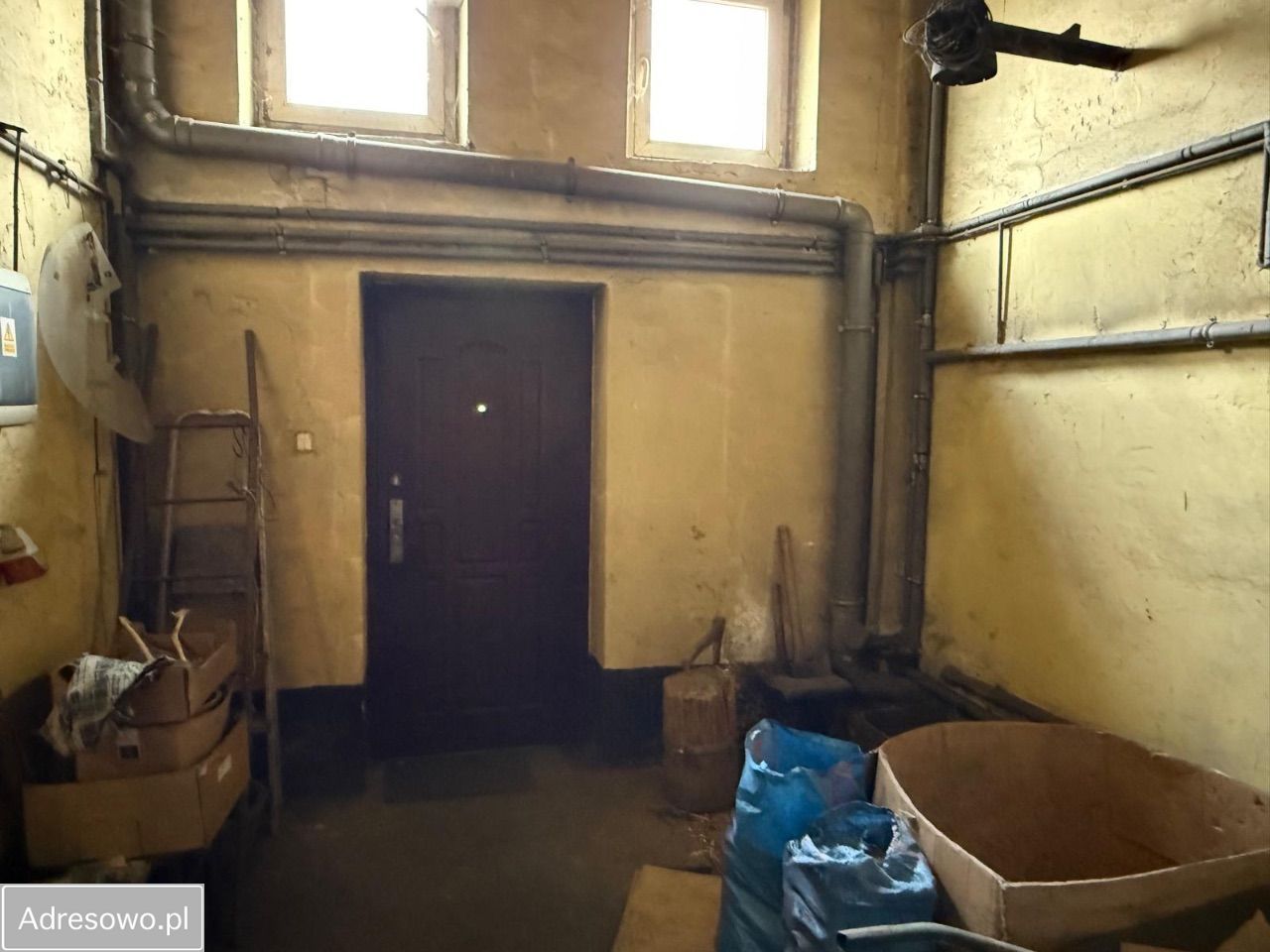 Hala/magazyn Popów. Zdjęcie 19