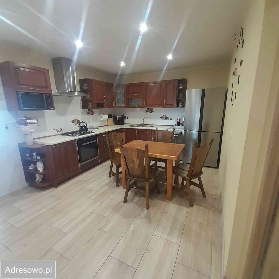 dom wolnostojący, 4 pokoje Leszcze. Zdjęcie 10