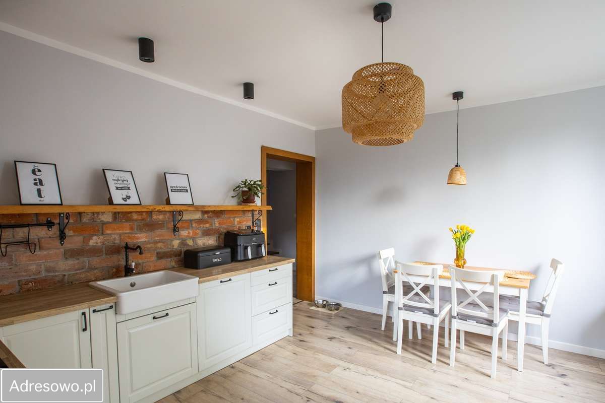 dom wolnostojący, 5 pokoi Nowa Wieś Ełcka, ul. kard. Stefana Wyszyńskiego. Zdjęcie 5