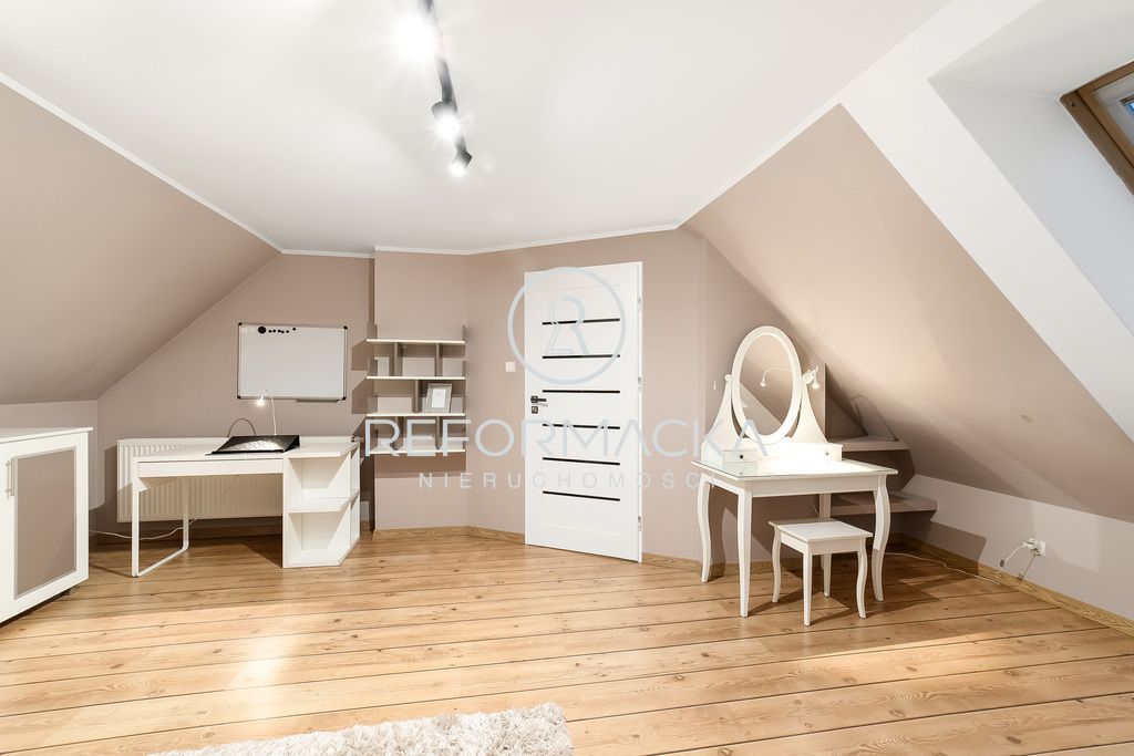 dom wolnostojący, 5 pokoi Rzeszów, ul. Kornela Makuszyńskiego. Zdjęcie 19