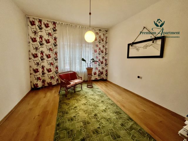 bliźniak, 6 pokoi Działoszyce, ul. Plac Partyzantów. Zdjęcie 2