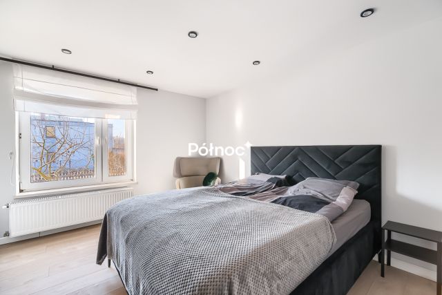 dom wolnostojący, 5 pokoi Radzionków. Zdjęcie 9