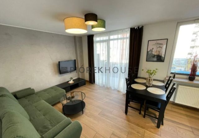 Mieszkanie 2-pokojowe Warszawa Wawer, ul. Poematu. Zdjęcie 1