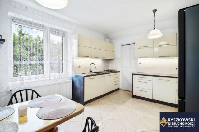 dom wolnostojący, 6 pokoi Zwódne. Zdjęcie 5