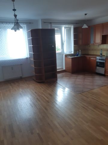 Mieszkanie 4-pokojowe Gorzów Wielkopolski Górczyn, ul. Plac Jana Pawła II. Zdjęcie 1