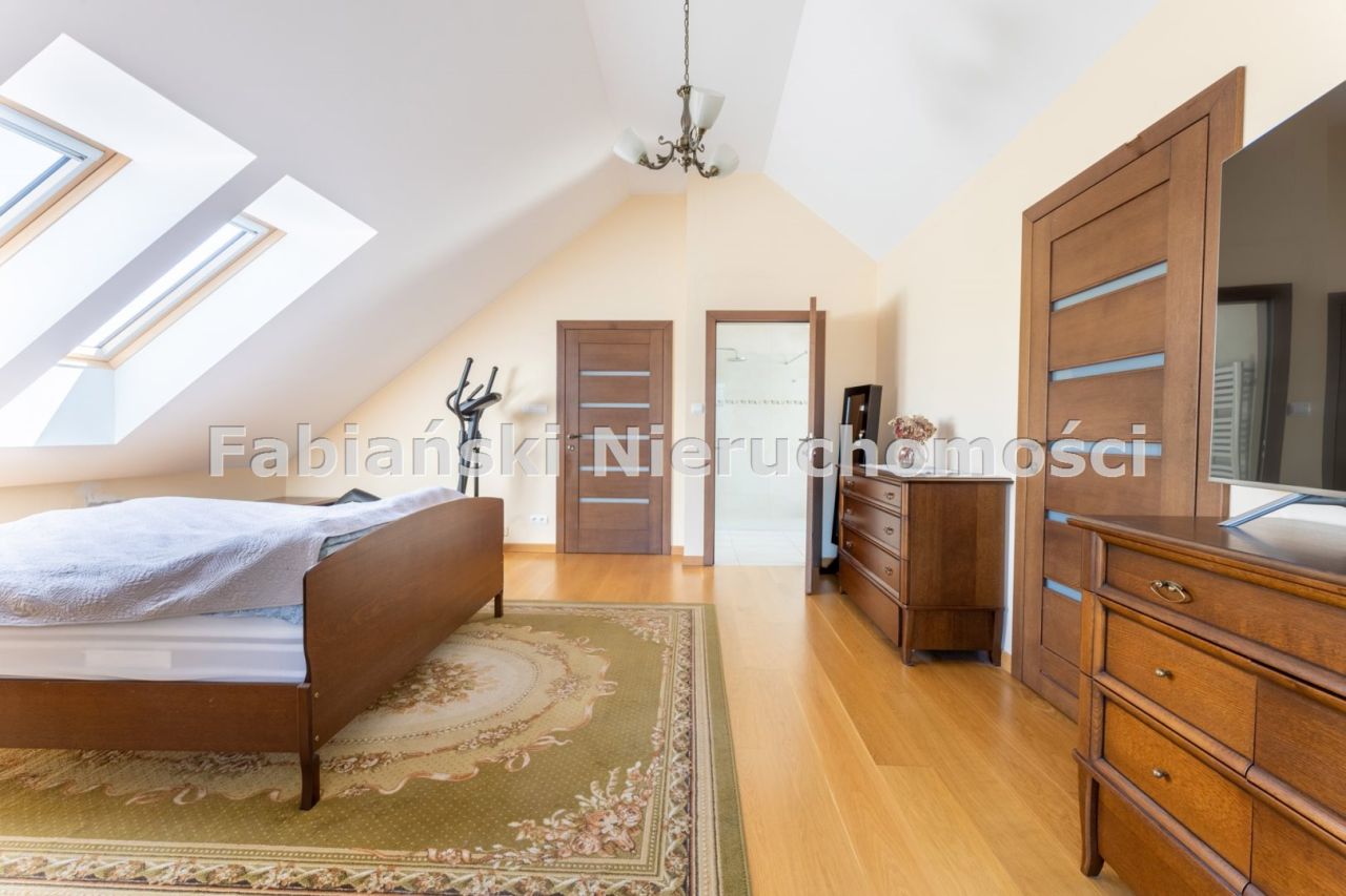 dom wolnostojący, 5 pokoi Poznań. Zdjęcie 18