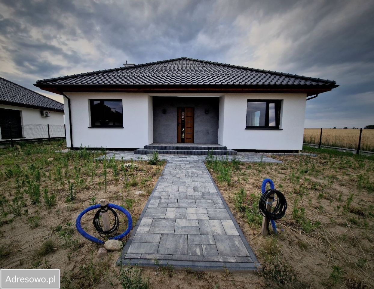 dom wolnostojący, 4 pokoje Wierzbiczany