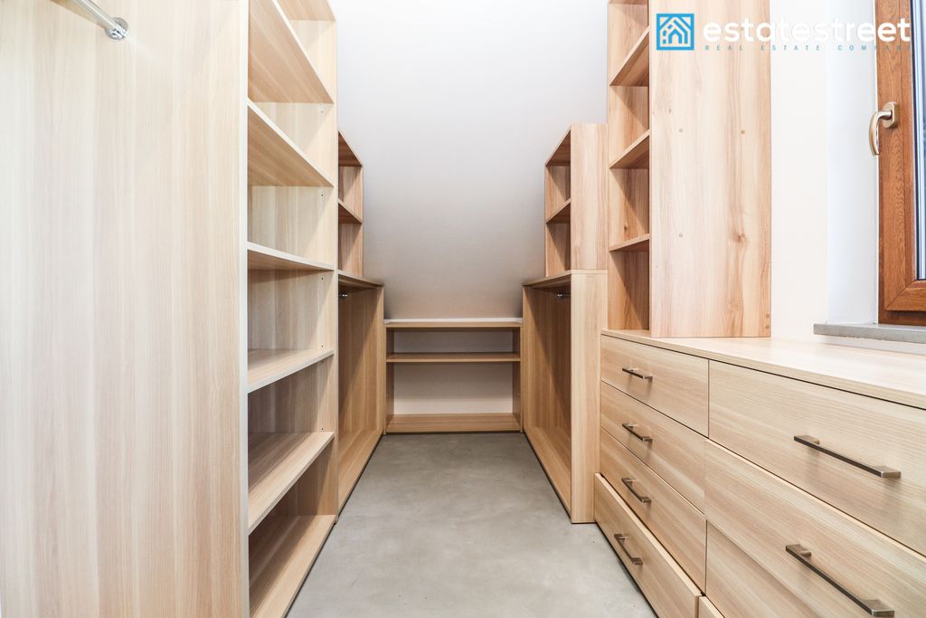 dom wolnostojący, 6 pokoi Bochnia, ul. św. Urbana. Zdjęcie 12