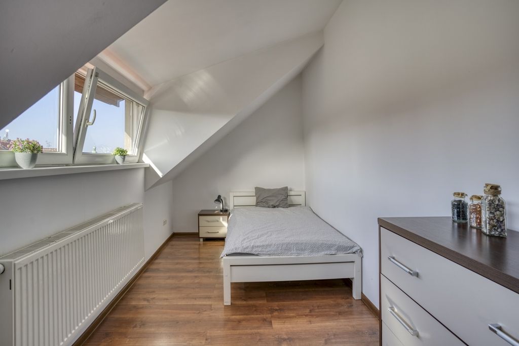 Mieszkanie 4-pokojowe Tychy, ul. Ojca Innocentego Bocheńskiego. Zdjęcie 8