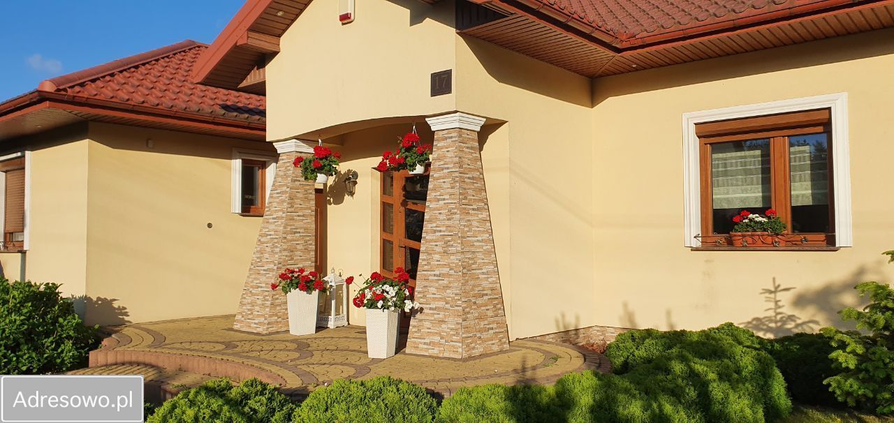 dom wolnostojący, 4 pokoje Ostrów Mazowiecka, ul. Tomasza Nocznickiego