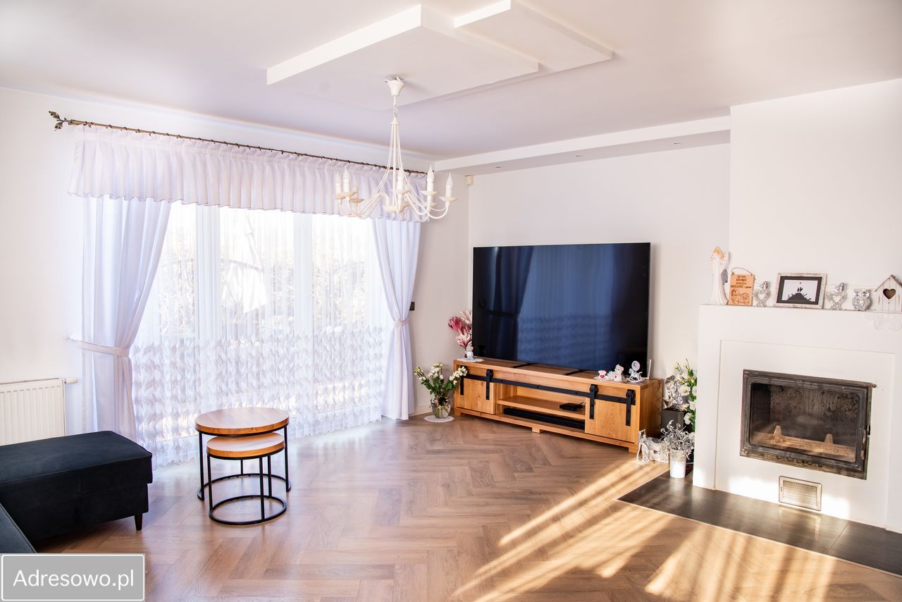 dom wolnostojący, 6 pokoi Sobuczyna, ul. Szafirowa. Zdjęcie 2