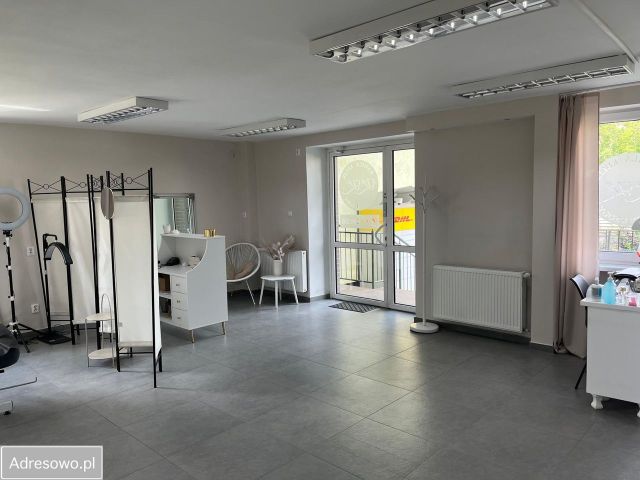 Lokal Olecko, ul. 1 Maja. Zdjęcie 1