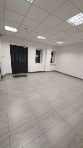 Lokal Lewin Brzeski, rynek Rynek. Zdjęcie 1