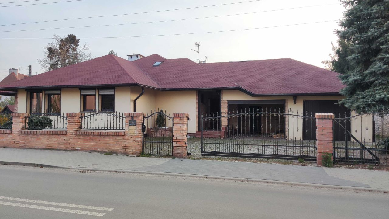 dom wolnostojący, 7 pokoi Nysa, ul. Andrzeja Brodzińskiego