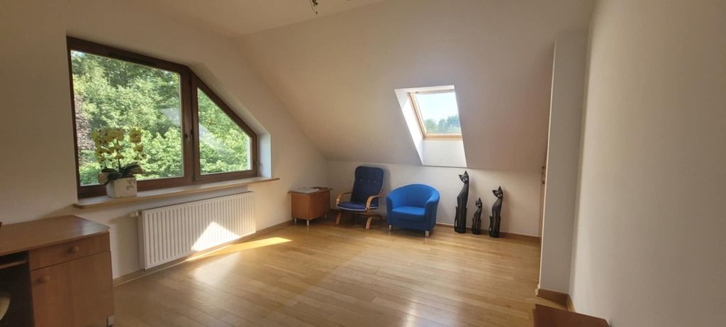 dom wolnostojący, 6 pokoi Złotokłos. Zdjęcie 20