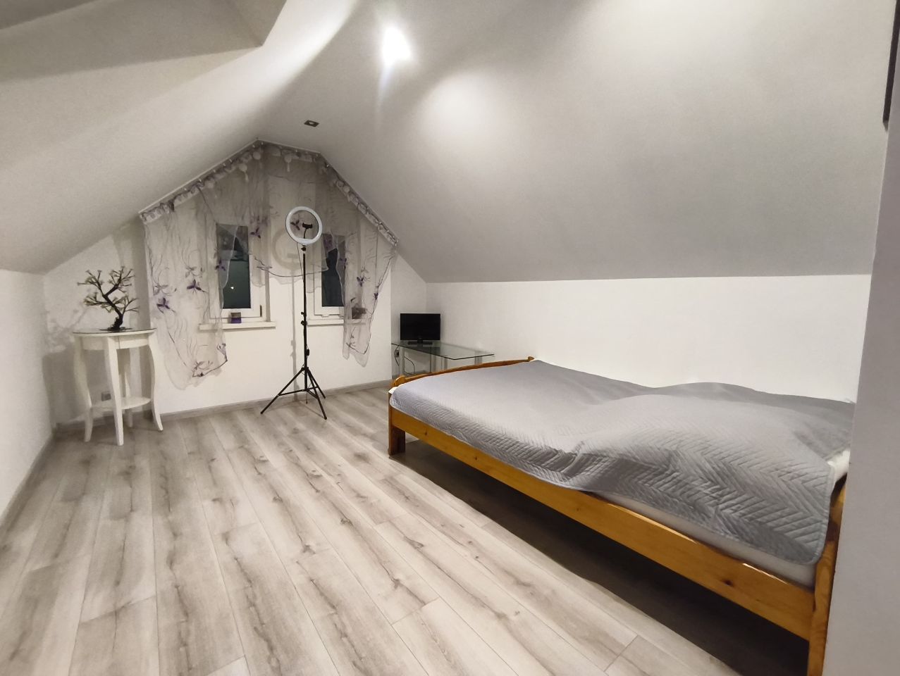 Mieszkanie 4-pokojowe Jelenia Góra Cieplice Śląskie-Zdrój, ul. Wolności. Zdjęcie 16