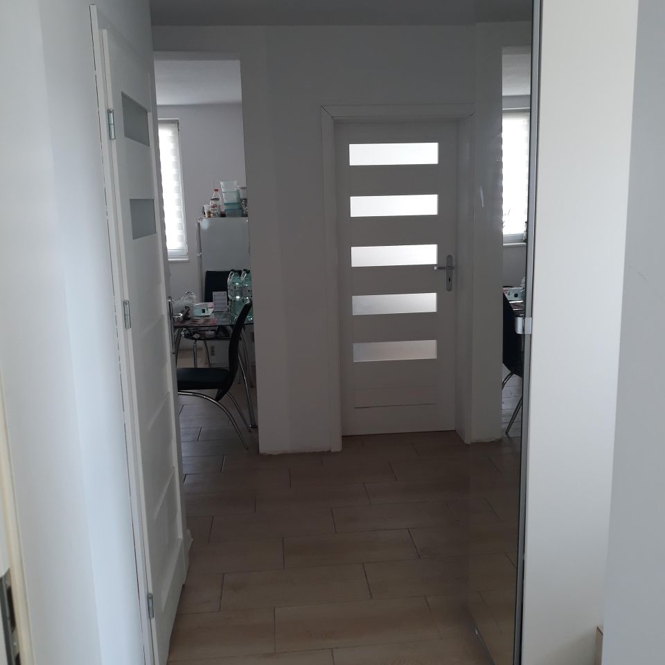 dom wolnostojący, 5 pokoi Lniska. Zdjęcie 5